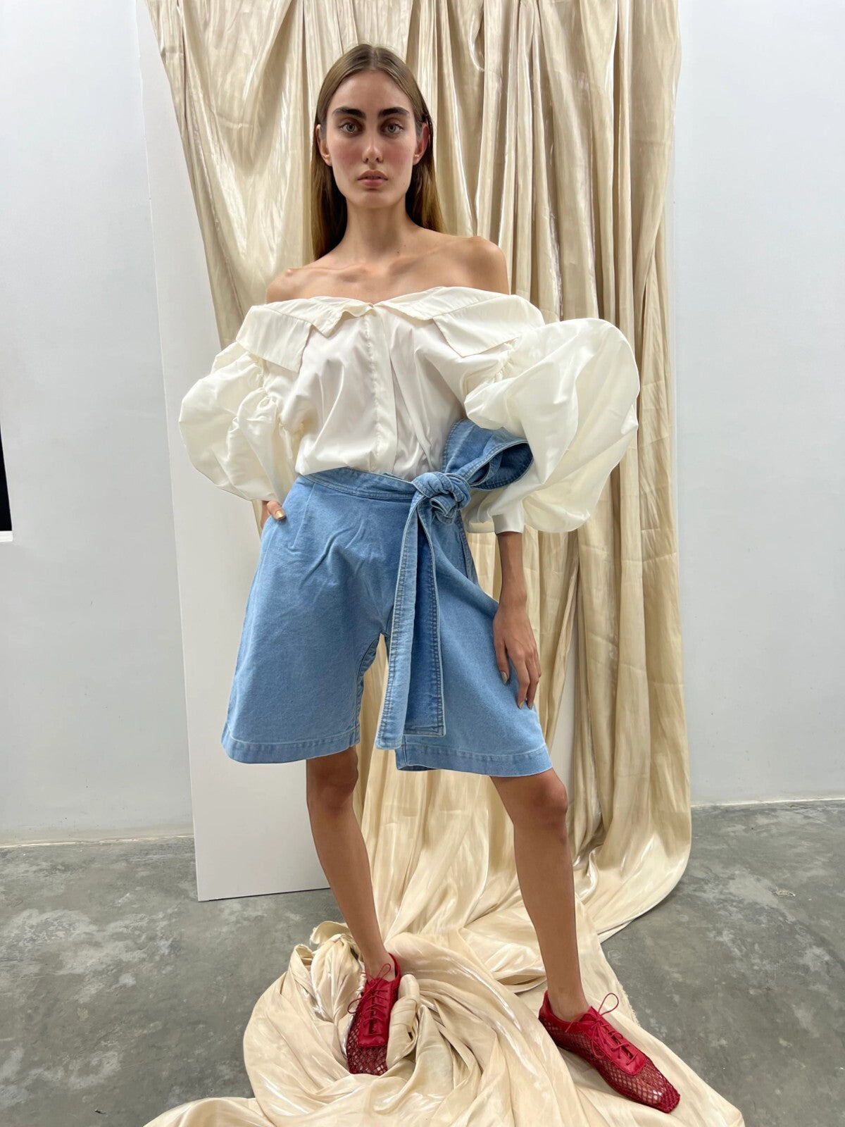 Agua Blouse Off-Shoulders Agua Blouse Off-Shoulders