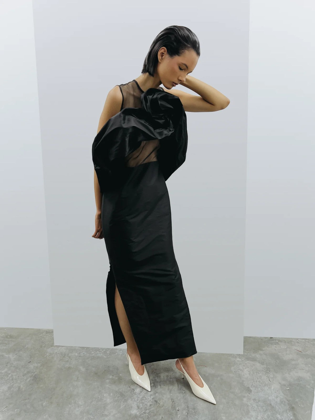 Curruca Gown Curruca Gown