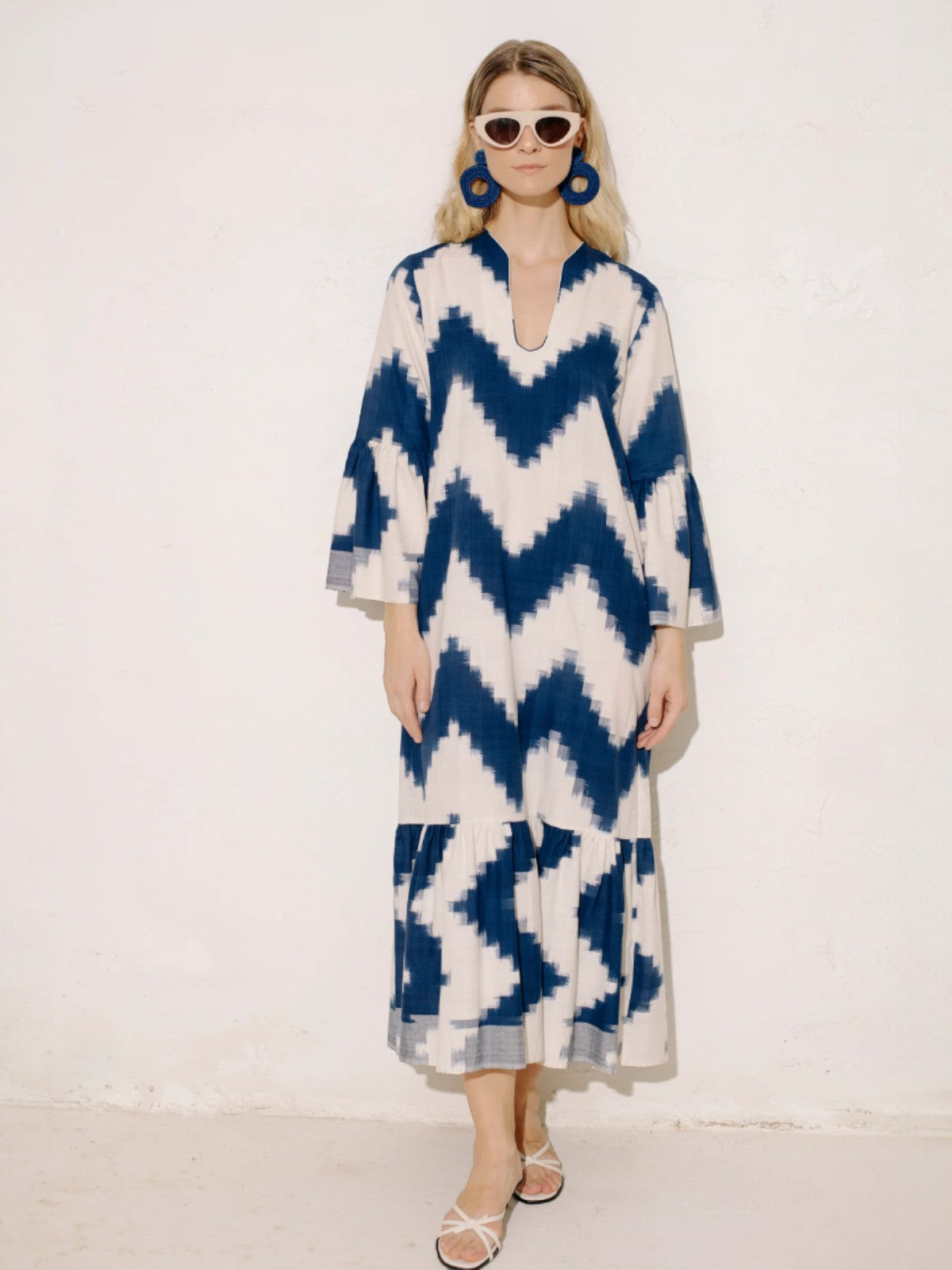 De Castro | Viento Dress | Zig Zag Royal Blue | Fashionkind De Castro | Viento Dress | Zig Zag Royal Blue | Fashionkind