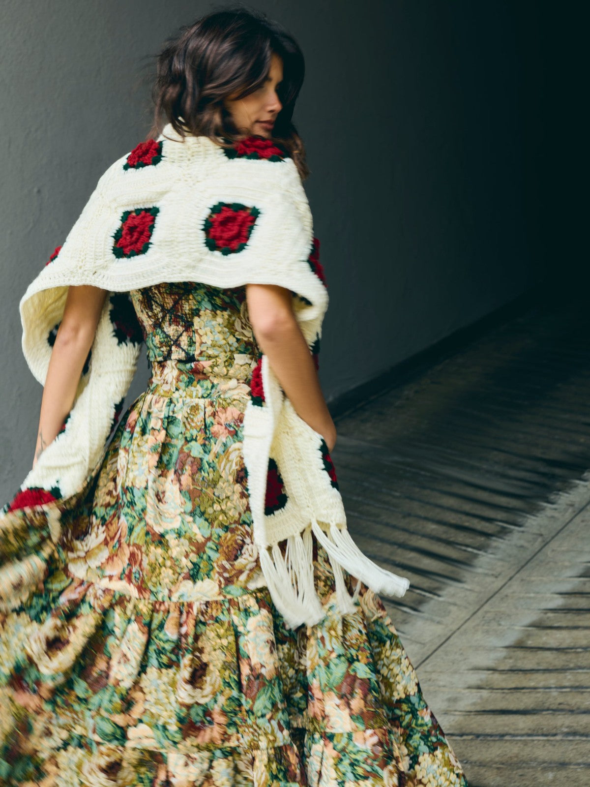 Round Top Rose Scarf Round Top Rose Scarf