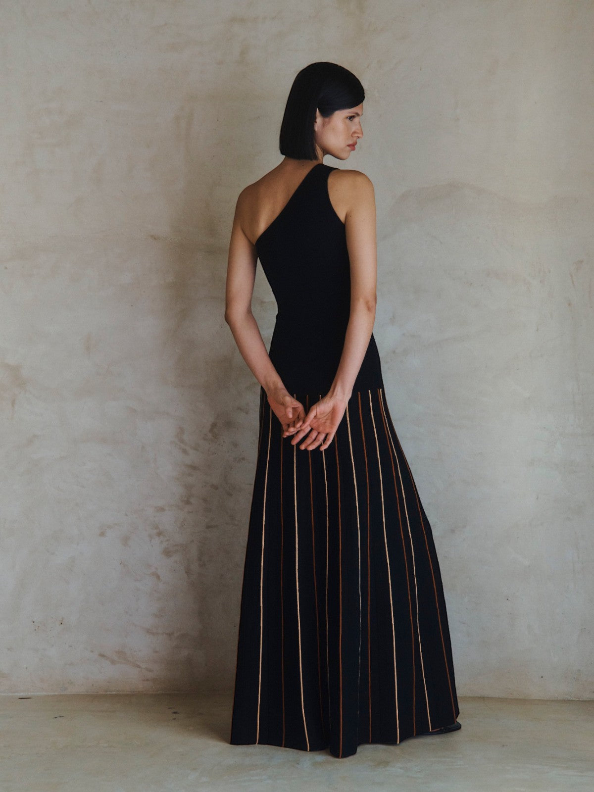 Manglar One Shoulder Maxi Dress | Black Manglar One Shoulder Maxi Dress | Black - Fashionkind