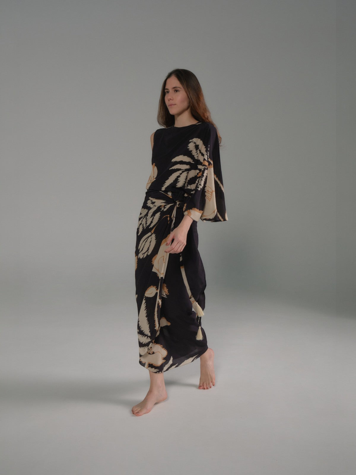 Gonzalez Crepe Chine Blouse | Black/Beige Gladiolos Gonzalez Crepe Chine Blouse | Black/Beige Gladiolos - Fashionkind