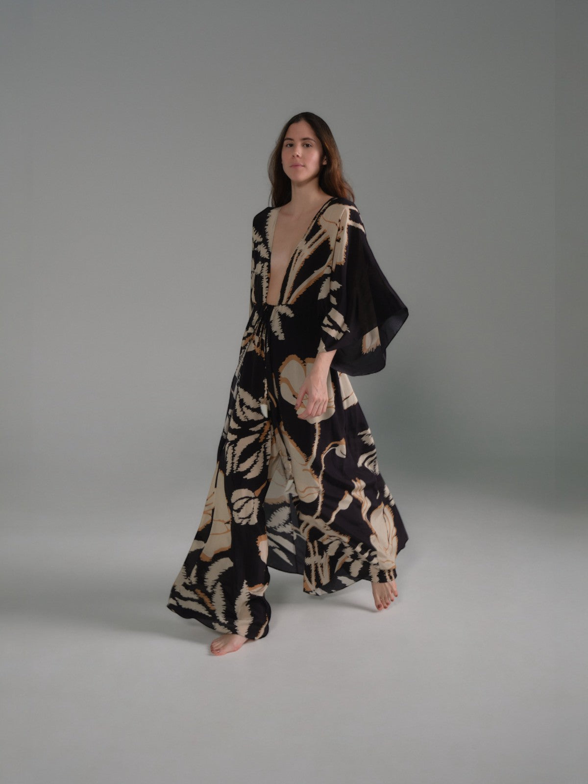 San Cipriano Crepe Chine Tunic | Black/Beige Gladiolos San Cipriano Crepe Chine Tunic | Black/Beige Gladiolos - Fashionkind