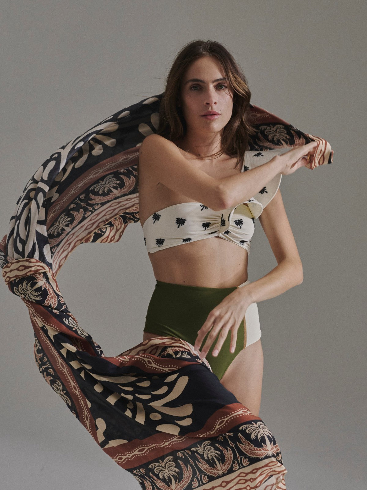 De La Falaise Cotton Silk Sarong | Black Arabesque De La Falaise Cotton Silk Sarong | Black Arabesque