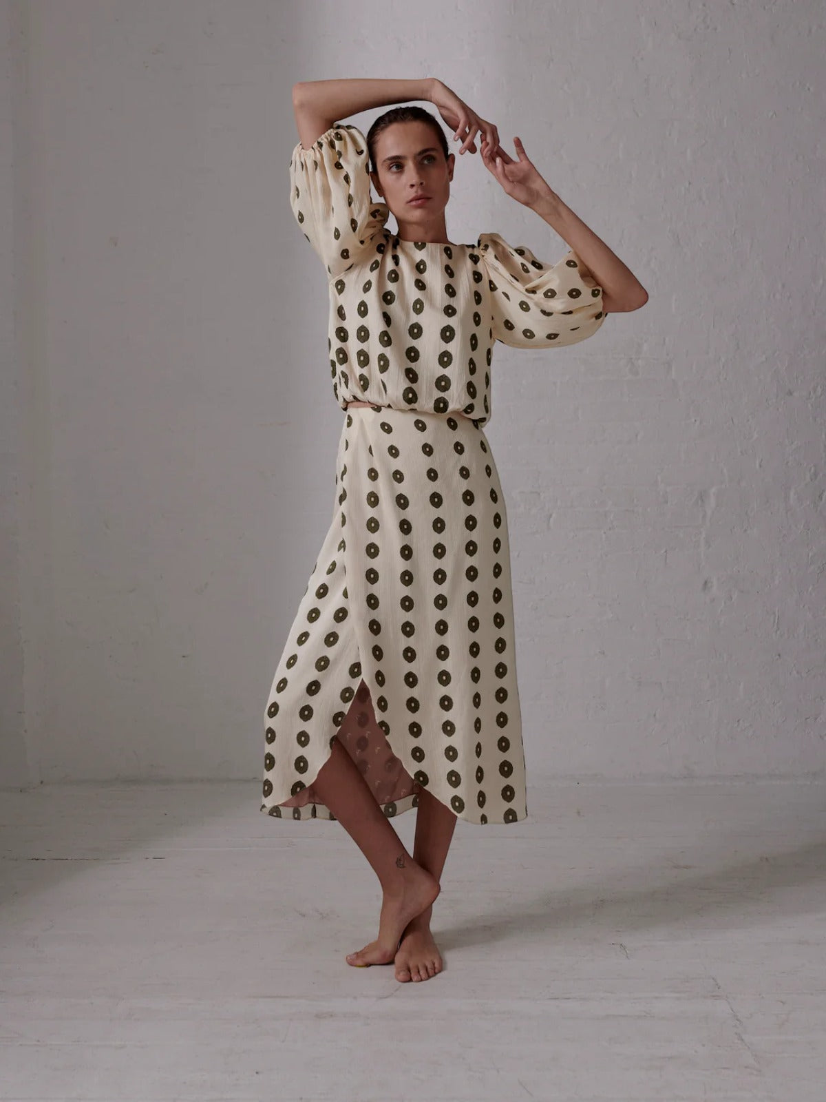 Amaime Silk Martellato Midi Skirt | Ivory Green Chintz Amaime Silk Martellato Midi Skirt | Ivory Green Chintz