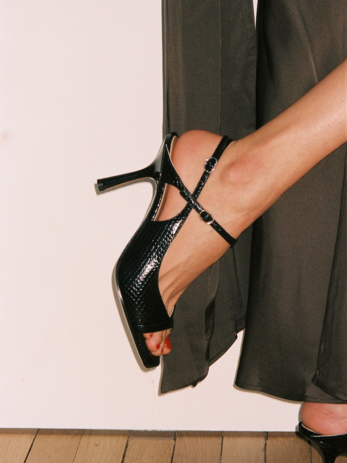 BeforeSunrise Sandal | Embossed Black