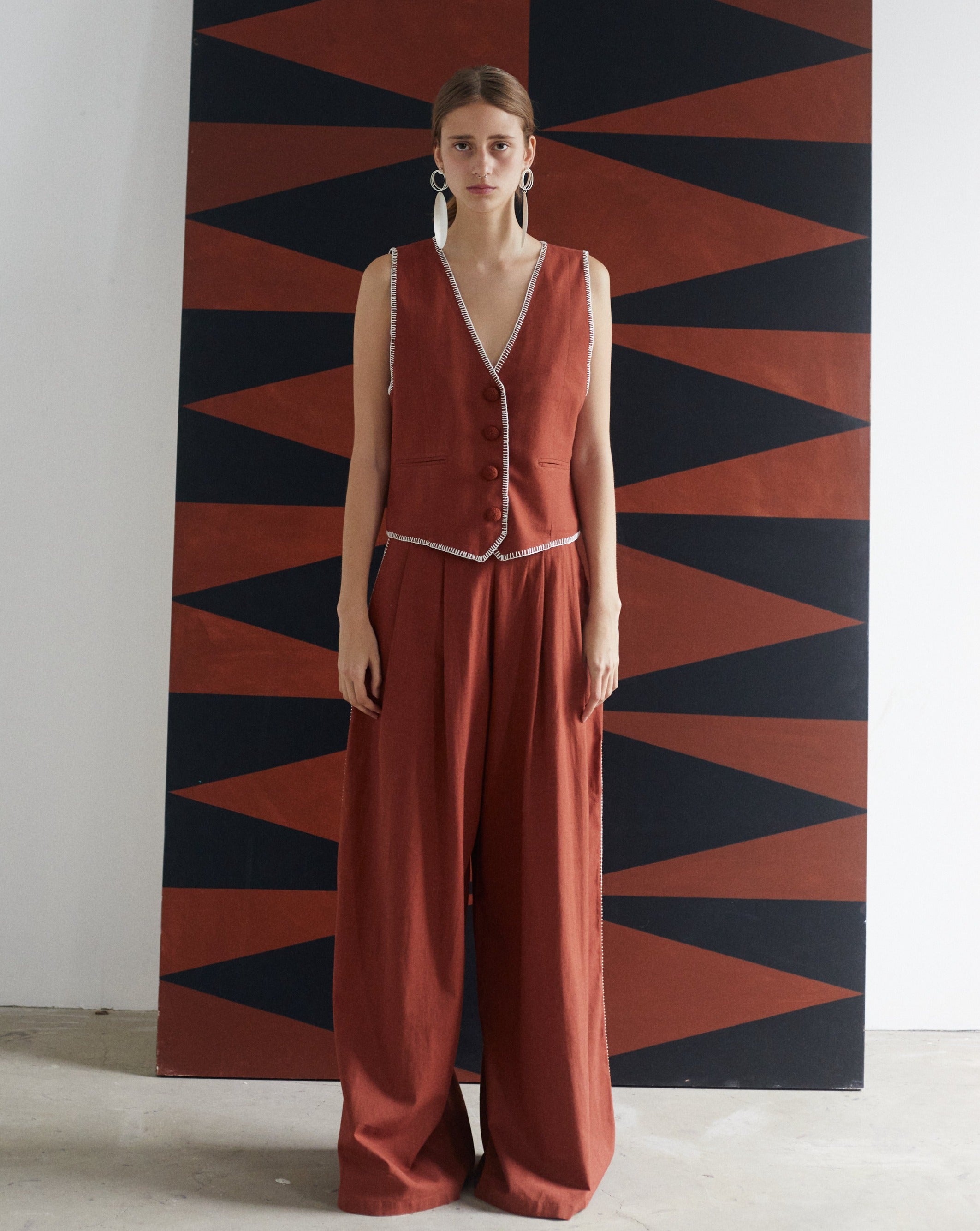 Amuleto Vest | Brown Amuleto Vest | Brown - Fashionkind