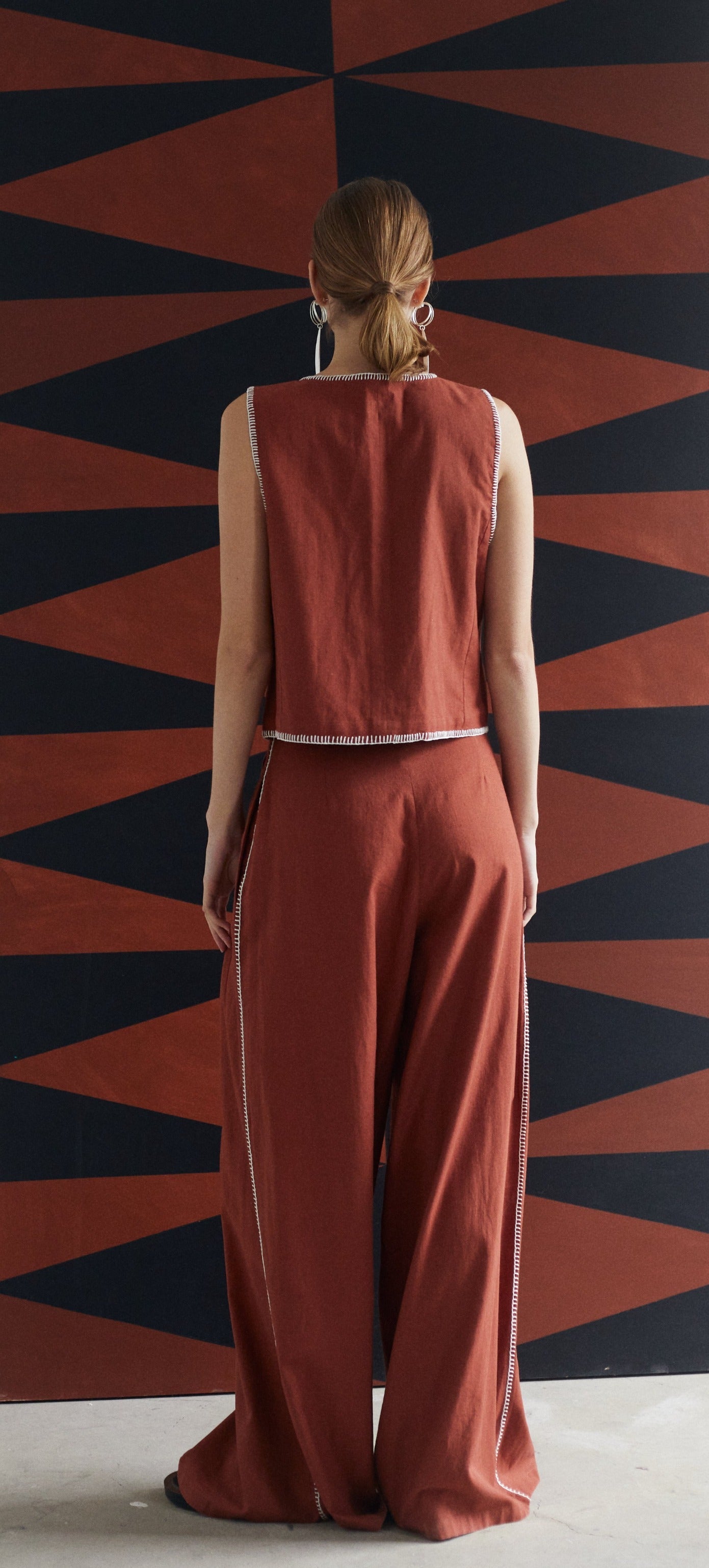 Amuleto Vest | Brown Amuleto Vest | Brown - Fashionkind