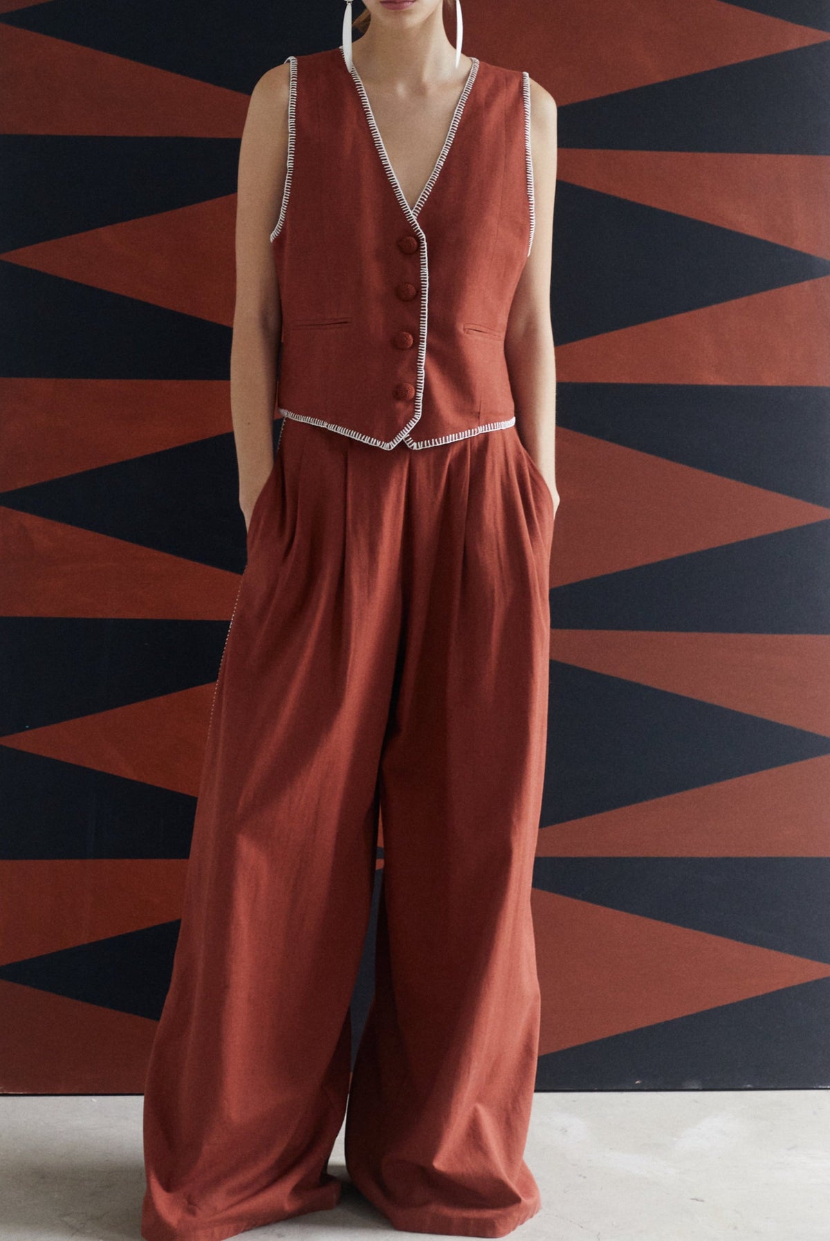 Amuleto Vest | Brown Amuleto Vest | Brown - Fashionkind