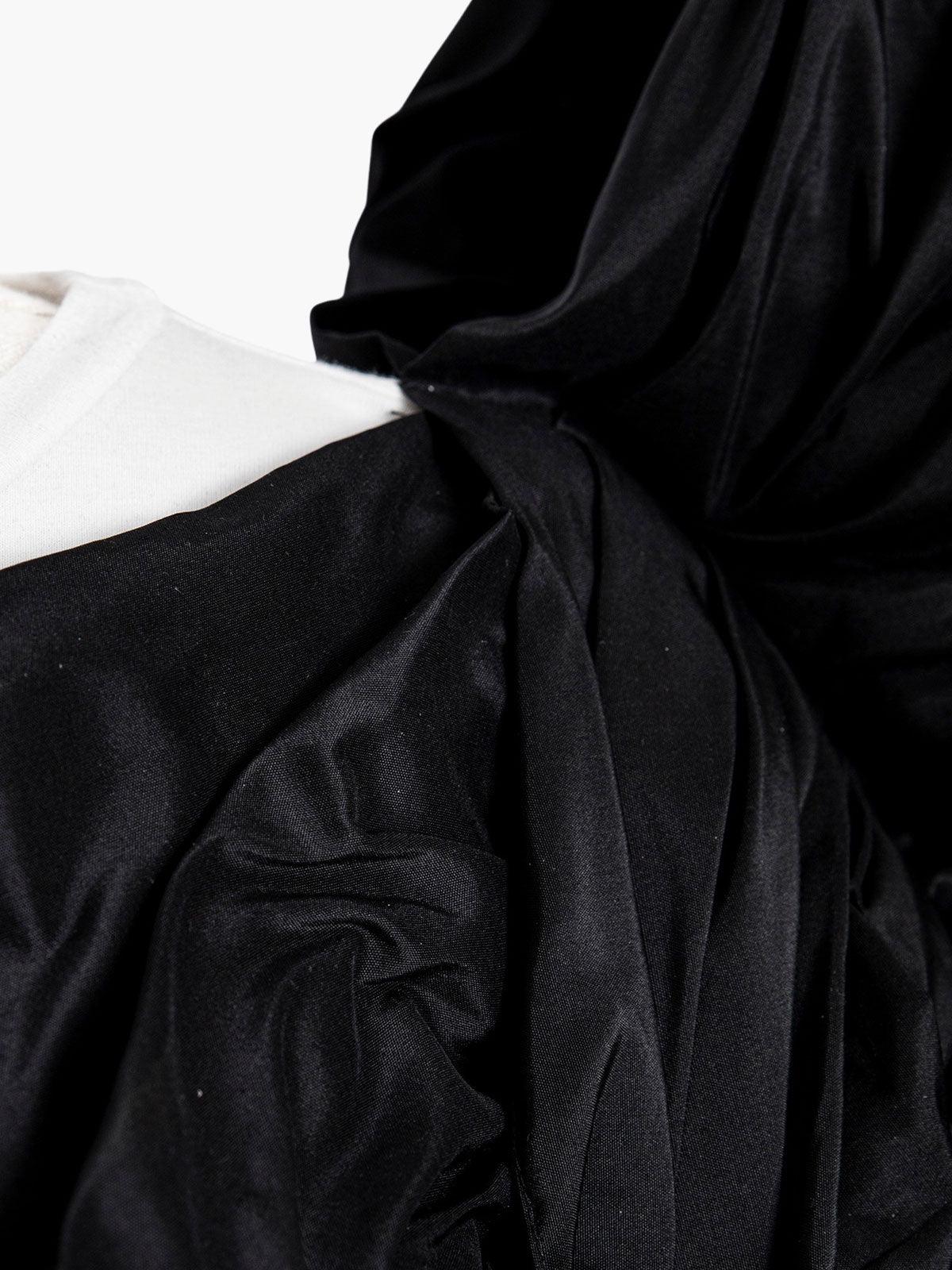 Abolengo T-Shirt | White With Black Abolengo T-Shirt | White With Black - Fashionkind