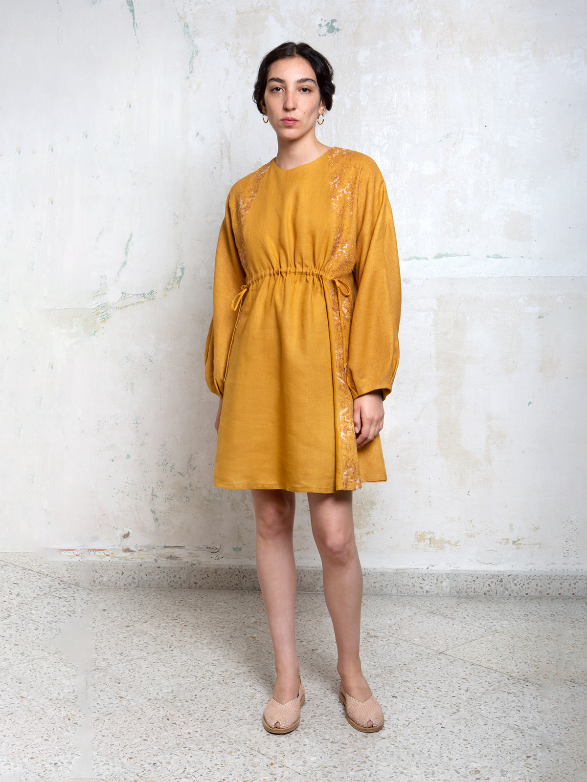 saffron mini dress LEO LIN - Aurelie Appliqu Short Sleeve Mini Dress