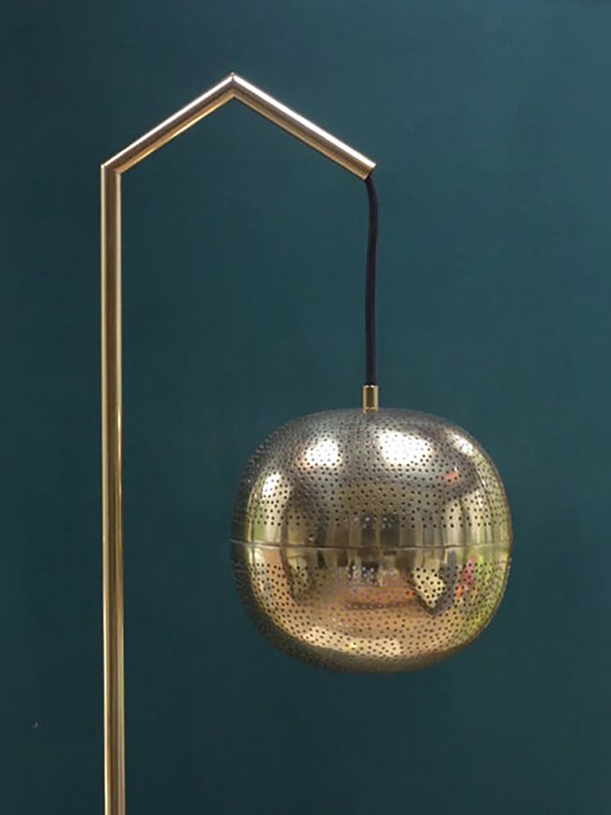 Amur Floor Lamp Amur Floor Lamp