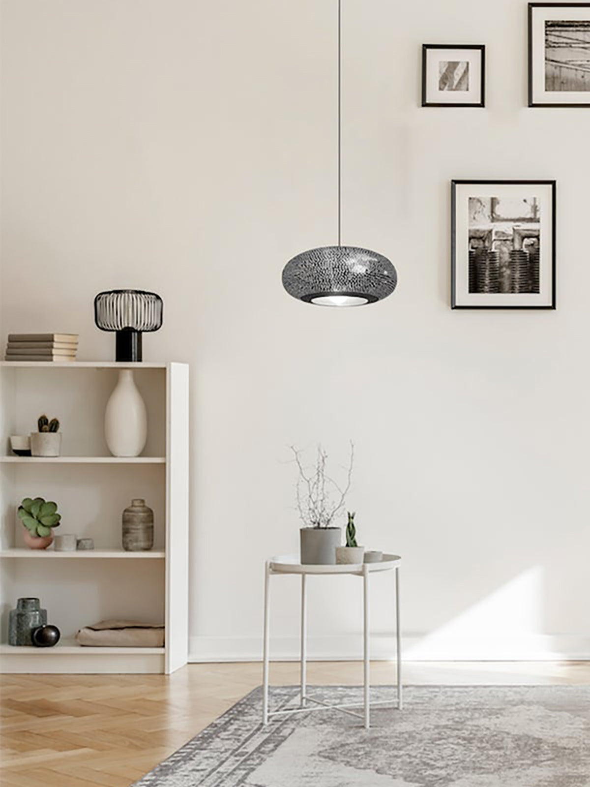 Lila Saucer Suspension Lila Saucer Suspension