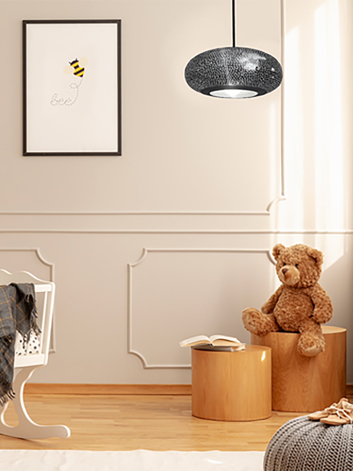 Lila Saucer Suspension Lila Saucer Suspension