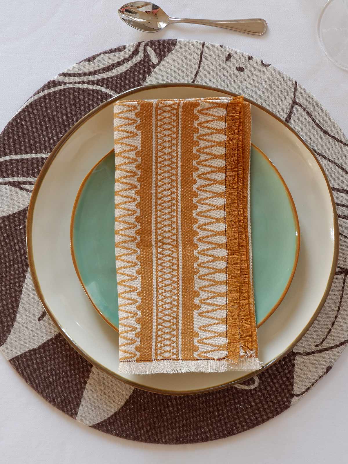 Linen Damask Tutti Le Foglie Charger Plate | Café Tostado Linen Damask Tutti Le Foglie Charger Plate | Café Tostado
