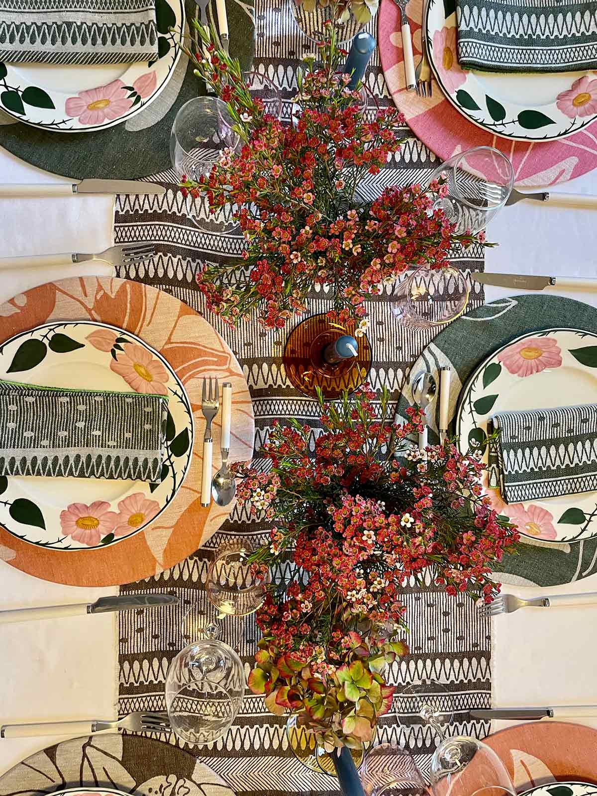 Linen Damask Tutti Le Foglie Charger Plate | Verde Giunglia